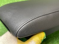 Volkswagen / Touareg / Подлокотник