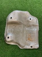 Audi / Q7 / теплозащитный экран