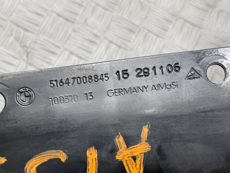 BMW / M6 / Крепление радиатора