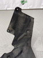 Volkswagen / Touareg / Подкрылок