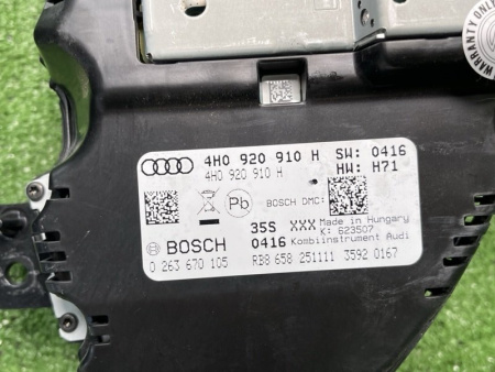 Audi / A8l / Панель приборов
