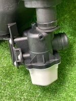 BMW / M6 / Абсорбер