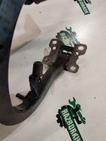 Audi / A5 / Петля багажника