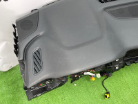 Audi / Q8 / Торпедо