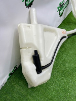 Audi / Q7 / Бачок омывателя