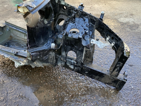 Volkswagen / Touareg / Лонжерон