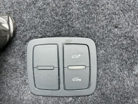 Audi / Q7 / Кнопка пневмоподвески