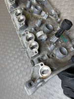 Audi / A6 / Крышка головки блока цилиндров