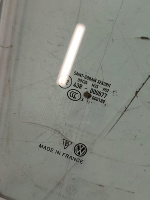 Volkswagen / Touareg / Стекло двери