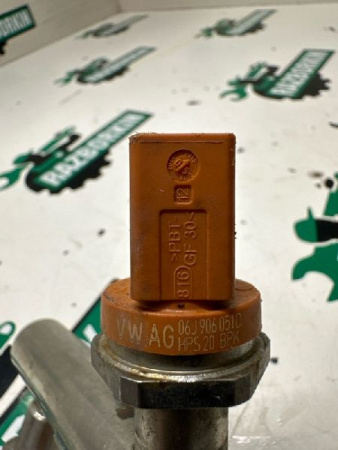 Audi / A4 / Топливная рампа
