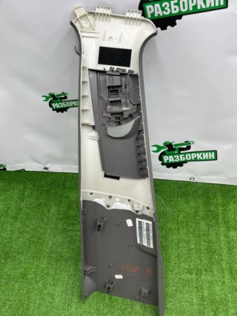 Porsche / Cayenne / Накладка стойки