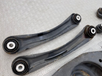 Mercedes-Benz / 190e / Рычаг подвески