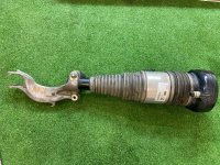 Audi / Q8 / Пневмостойка