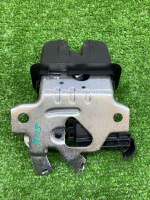 Audi / A5 / Замок багажника