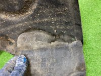 Volkswagen / Touareg / Подкрылок