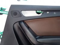 Audi / A4 / Обшивка двери