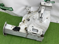 Volkswagen / Tiguan / Лонжерон