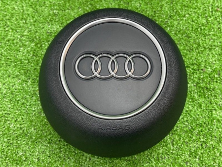 Audi / A4 / Подушка безопасности в руль