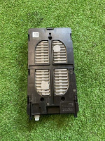 Audi / Q7 / Беспроводная зарядка