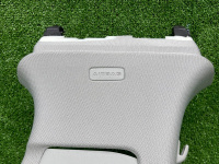 Audi / A6 / Накладка стойки