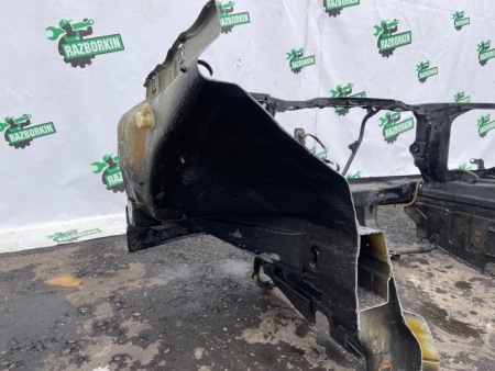 Mercedes-Benz / 300E / Телевизор (передняя панель)