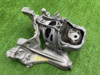 Audi / A4 / Кронштейн подрамника