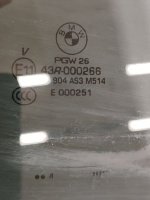 BMW / X5 / Стекло двери