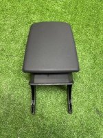 Audi / A5 / Подлокотник