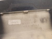 Audi / A6 / Лючок топливного бака