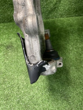 Audi / S5 / Кулак поворотный
