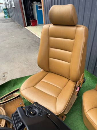 Mercedes-Benz / E-Class / Салон в сборе