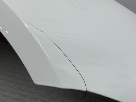 BMW / M6 / Крыло