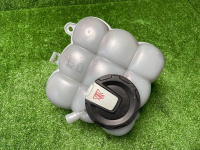 Audi / Q8 / Бачок расширительный