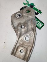 Mercedes-Benz / GLC 250d 4-matic / Кронштейн