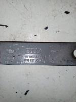 Audi / A5 / Петля крышки багажника