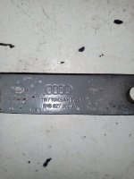 Audi / A5 / Петля крышки багажника