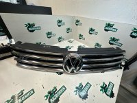 Volkswagen / Touareg / Решетка радиатора