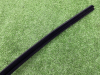 Audi / A4 / Уплотнитель стекла двери