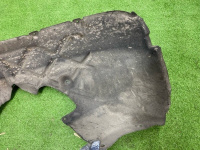 Volkswagen / Touareg / Подкрылок