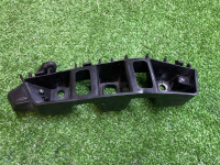 Volkswagen / Touareg / Кронштейн бампера