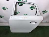 Audi / A4 / Дверь боковая
