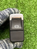 Volkswagen / Touareg / Кнопка стояночного тормоза Volkswagen / Touareg / Кнопка стояночного тормоза