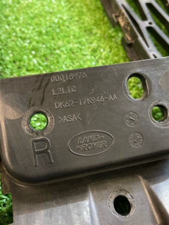 Land Rover / Range Rover Sport / Решетка противотуманки