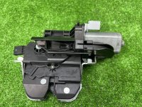 Volkswagen / Touareg / Замок багажника