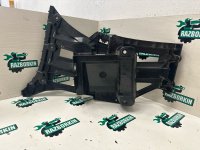 BMW / X1 / Кронштейн бампера