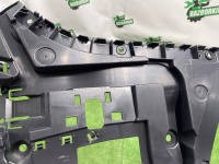 BMW / 7-Series / Кронштейн бампера