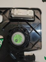 BMW / X1 / Облицовка пространства ног