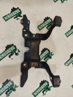 Mazda / 6 / Кронштейн замка капота