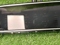 Audi / A6 / Блок климата
