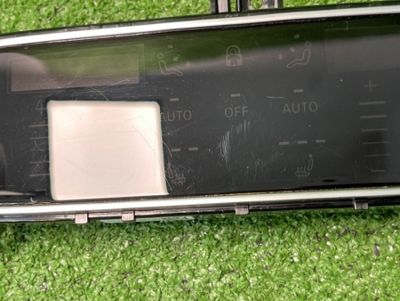 Audi / A6 / Блок климата
